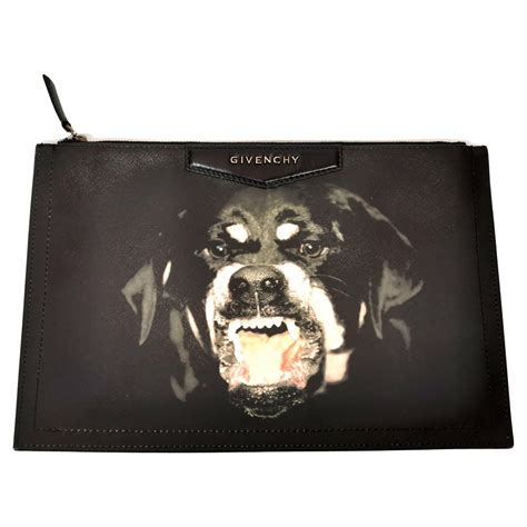 sac a dos givenchy rottweiler|Rottweiler clutch bag Givenchy Black in Leather .